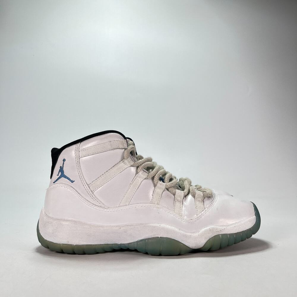 Air Jordan 11 Retro Columbia Mid Top Basketball Shoes 378038-104 Youth Size 7Y